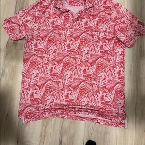 Johnnie-O Large Red Hawaiian Print Shirt Made of polyester Lightweight